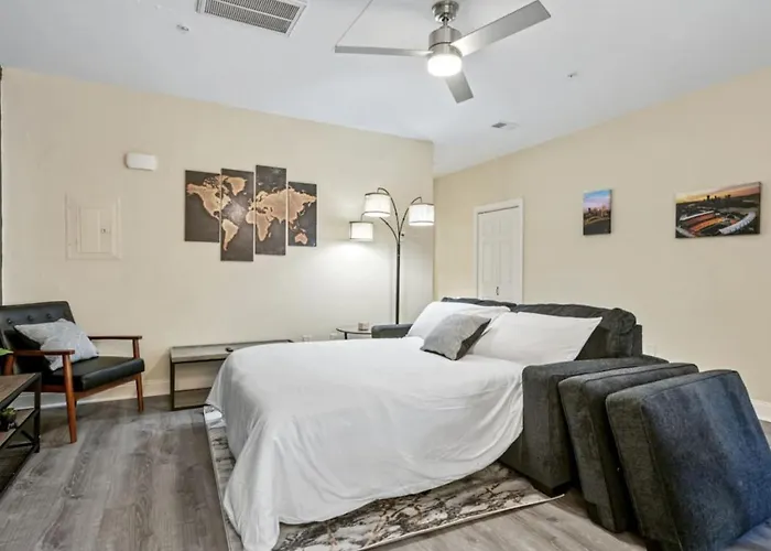 Apartment Modern King Bed With Free Parking Pittsburgh