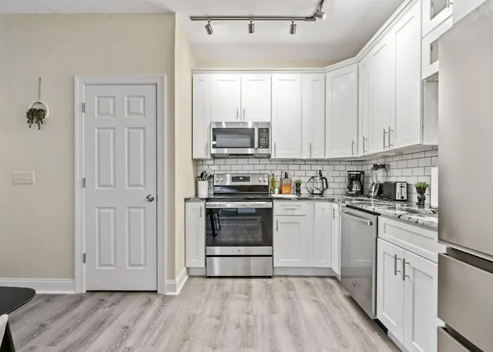 Apartment Modern King Bed With Free Parking Pittsburgh