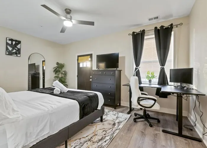 Apartment Modern King Bed With Free Parking